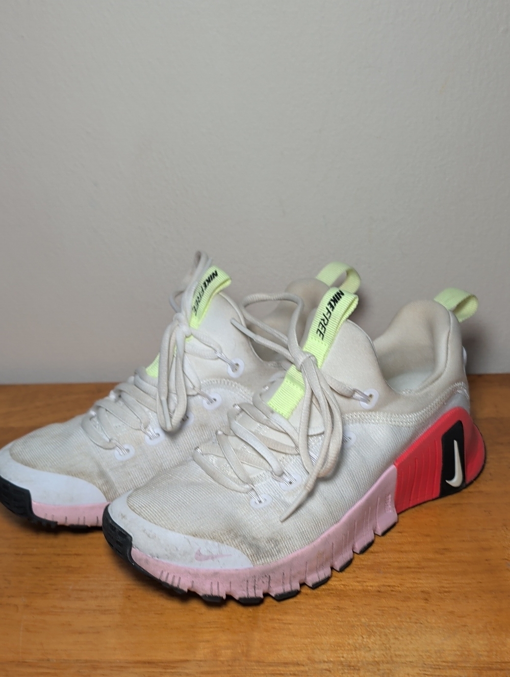 Nike Free Metcon 6 Training Shoe White Yellow Pink Gym Running Women's Size 6